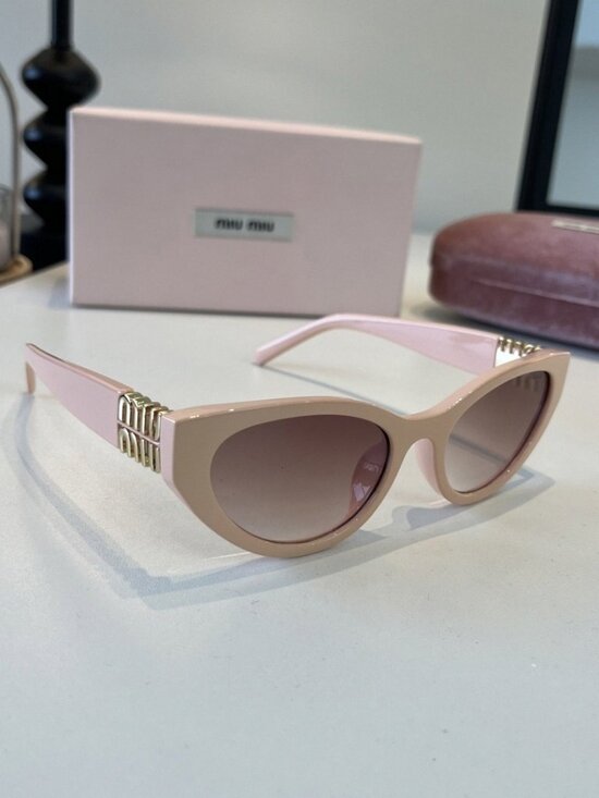 Miu Miu Pink Cat-Eye Sunglasses main image 4
